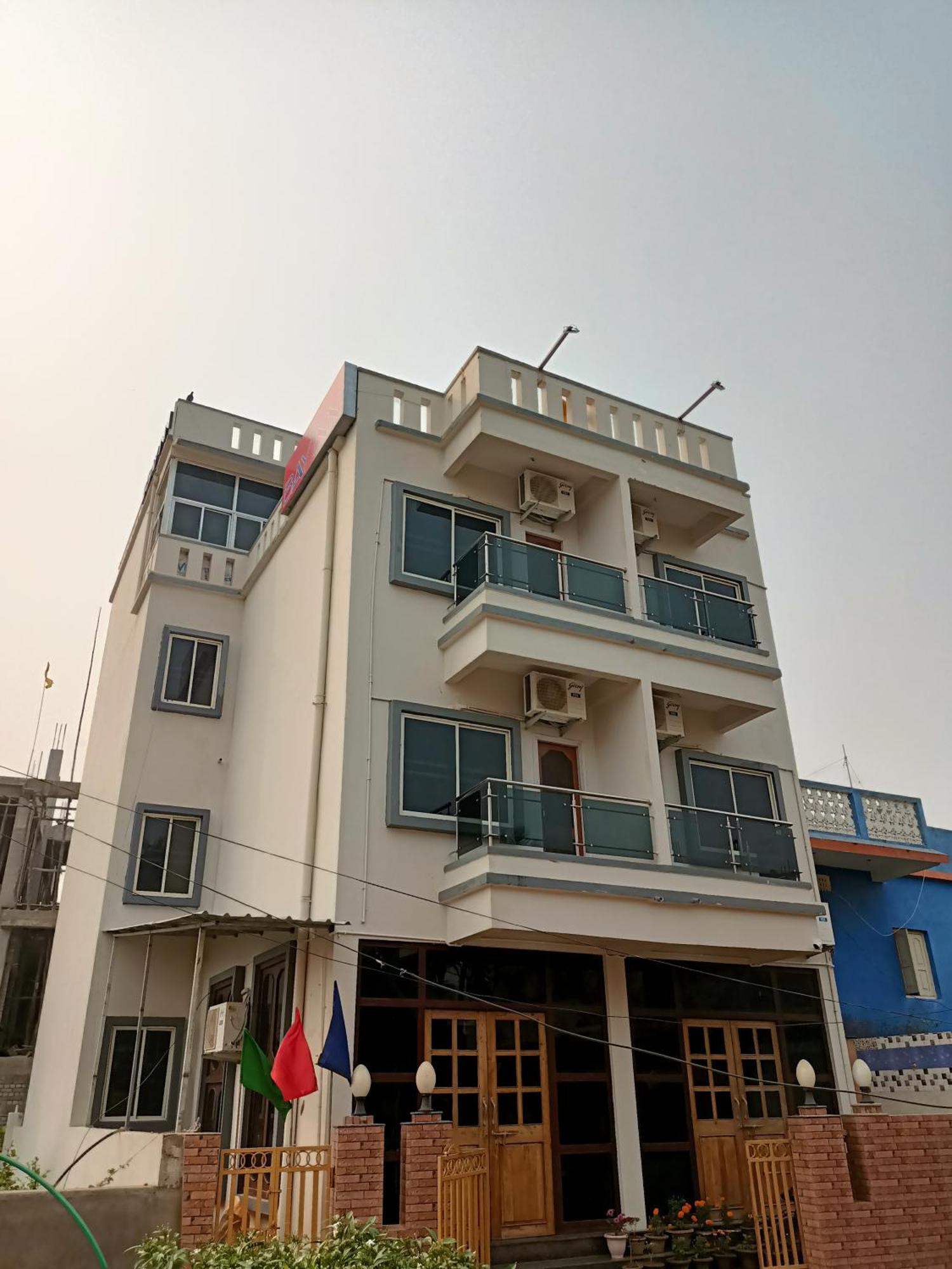 Bay Inn 普里 外观 照片